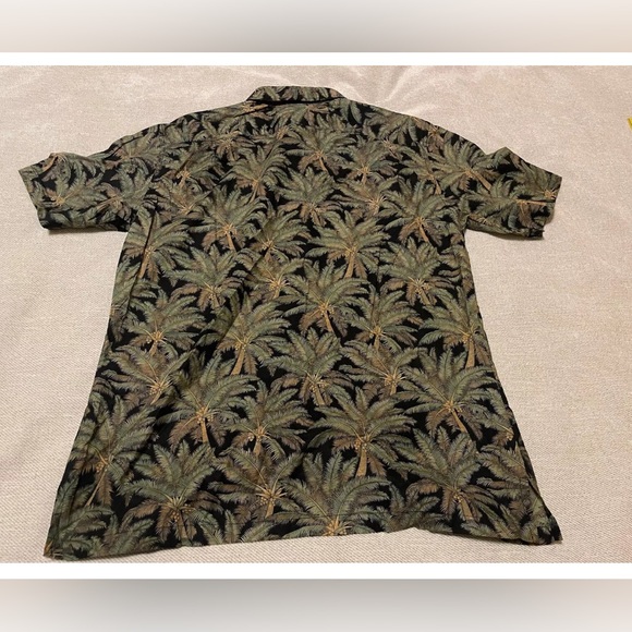 Tori Richard Honolulu Hawaiian Palms Made In USA Button Up Shirt Men's Medium - Picture 11 of 11